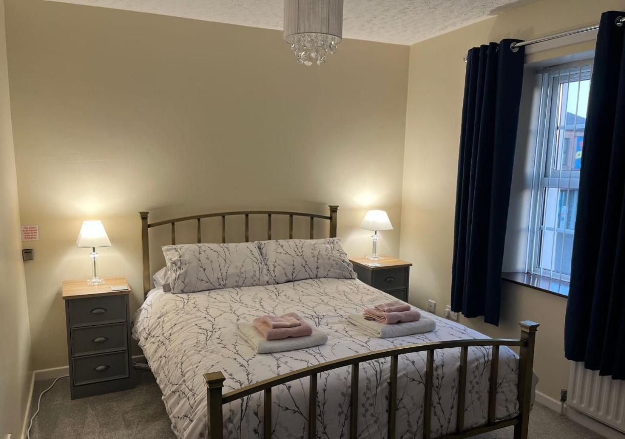 3 Bedroom Apartment, Ballymena, The Wee Stop Gap Dış mekan fotoğraf